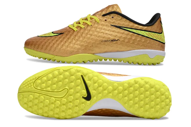 Nike Hypervenom Chaussures de football Turf avec upper texturé en jaune doré métallique et accents néon 6