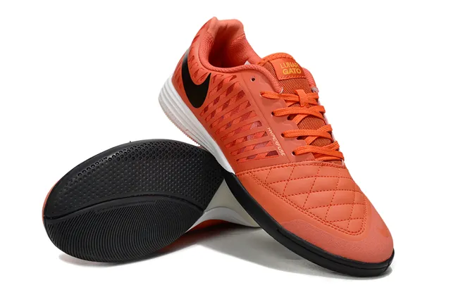 Nike Hypervenom Chaussures de football indoor orange noir capuchon matelassé overlays synthétiques style cage 2