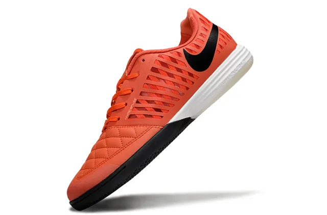 Nike Hypervenom Chaussures de football indoor orange noir capuchon matelassé overlays synthétiques style cage 7