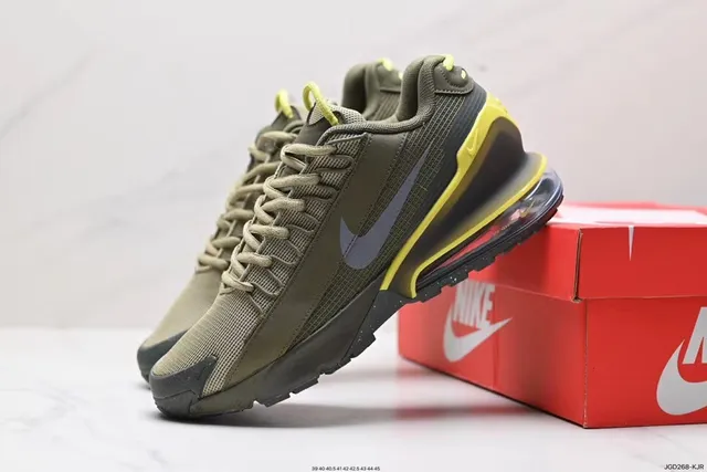 Nike Olive Green and Yellow Air Cushion Lifestyle Sneakers 3