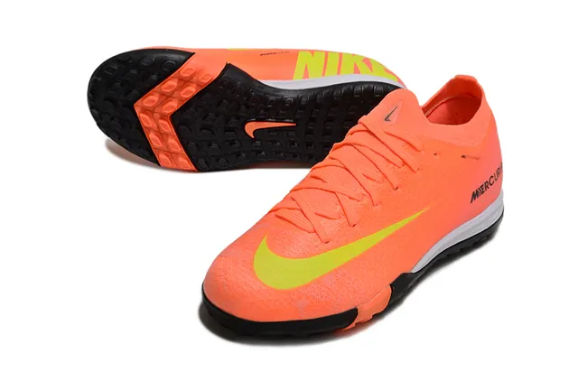 Nike أحذية كرة القدم الداخلية منخفضة القطع بقماش محبوك برتقالي وأخضر مع لمسة سووش نيون لايم 3