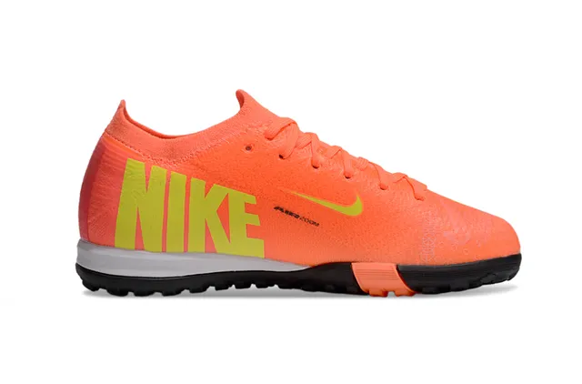 Nike أحذية كرة القدم الداخلية منخفضة القطع بقماش محبوك برتقالي وأخضر مع لمسة سووش نيون لايم 5