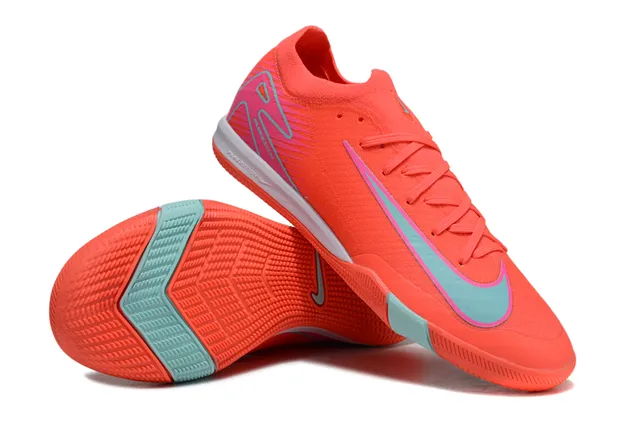 Nike Tênis de Futebol Indoor Laranja e Rosa com Upper de Malha e Overlays Sintéticos 4