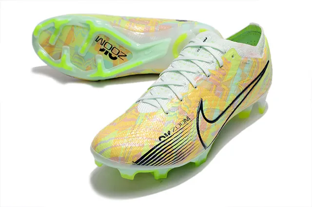 Nike Phantom GT أخضر متعدد الألوان Flyknit Upper Asymmetrical Lacing Firm-Ground Soccer Shoes 7