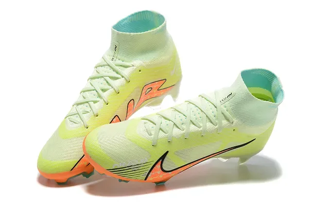 Nike Phantom GT Chaussures de football Jaune Orange Upper à encolure haute Ajustement de chaussette Flyknit Construction Surface artificielle 2