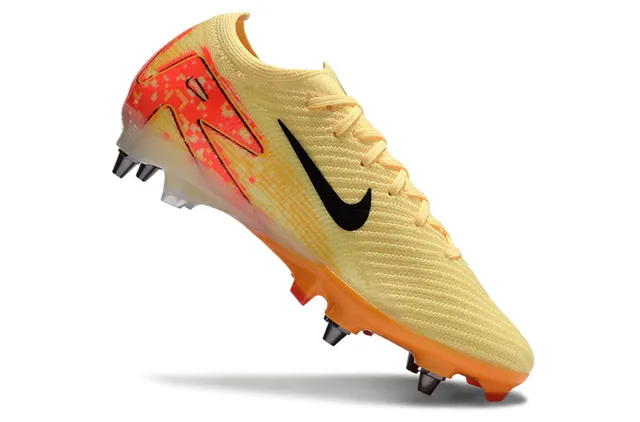 Nike Phantom GT Yellow Orange Knit Upper Pixelated Graphic Overlay Firm-Ground Soccer Shoes 2