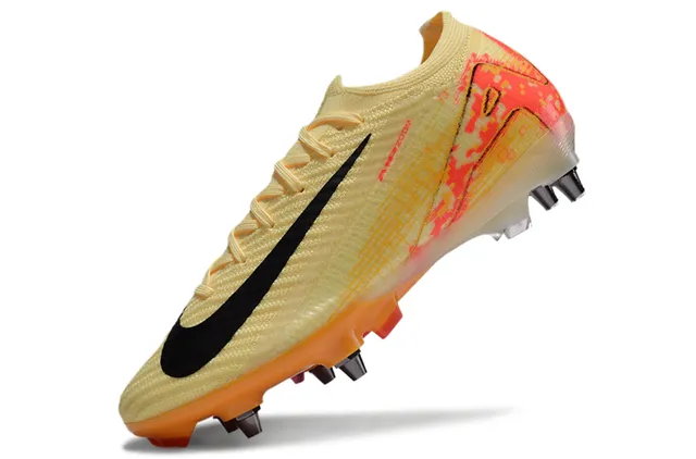 Nike Phantom GT Yellow Orange Knit Upper Pixelated Graphic Overlay Firm-Ground Soccer Shoes 3