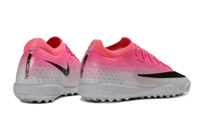 نيك وردي أسود Atomknit Knit Upper Gradient Fade Turf أحذية كرة القدم 5