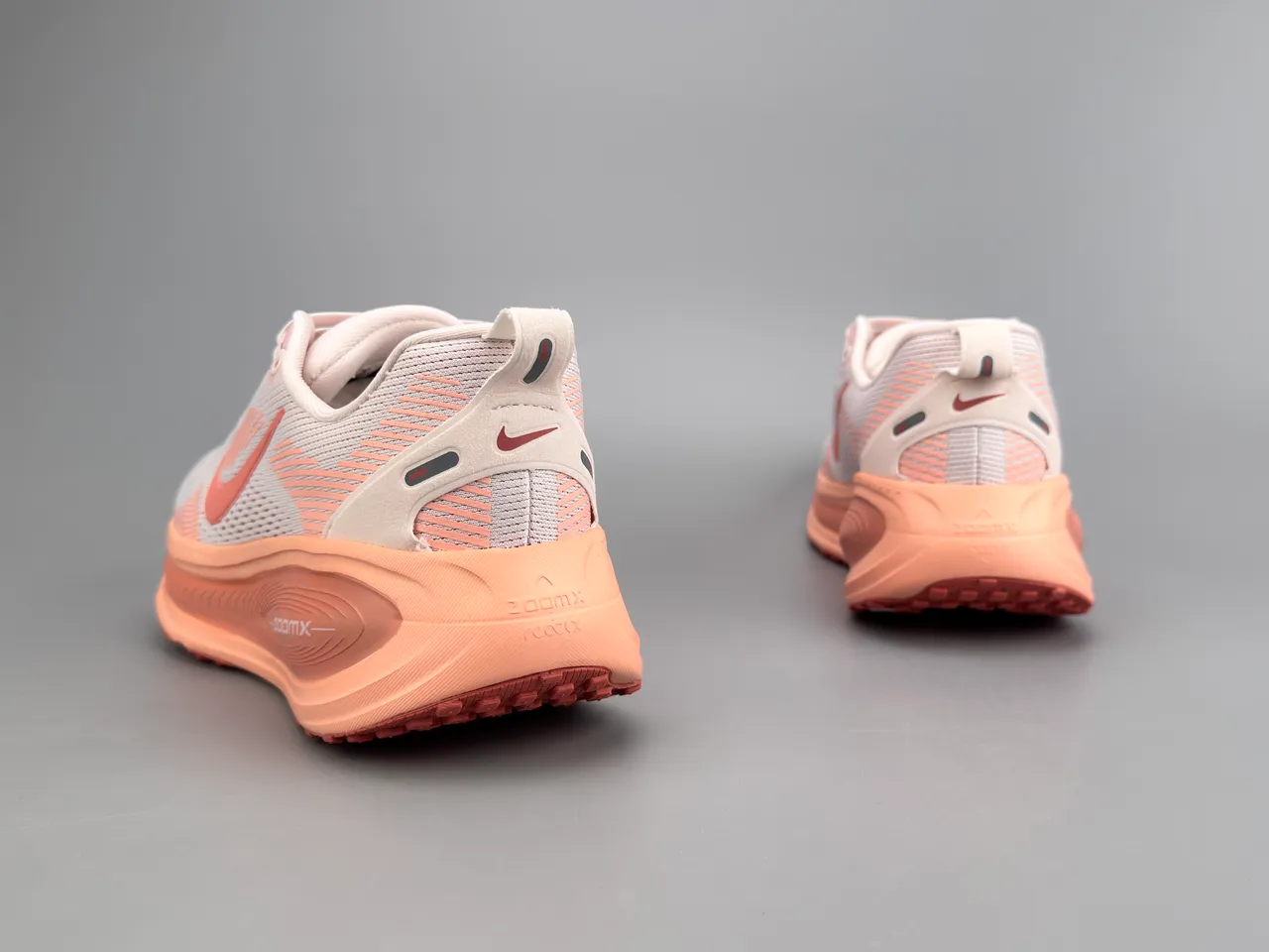 Nike Rose Orange Respirant Knit Upper Sculpté ZoomX Semelle intermédiaire Chaussures de course 4