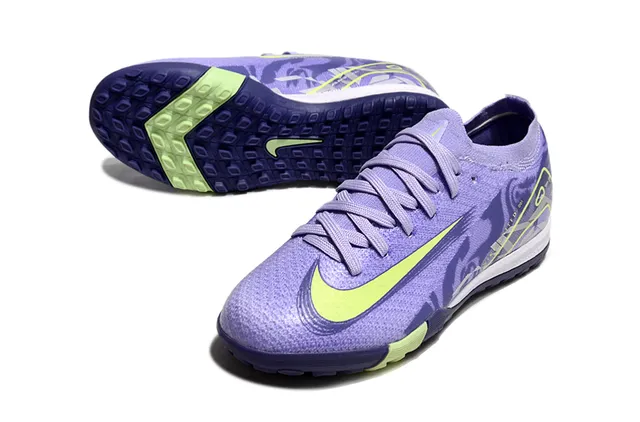 Nike Chaussures de football indoor violet et vert avec upper en maille silhouette low-cut 3