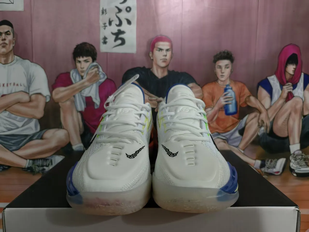 Nike Sabrina 2 Chaussures de Basket Blanc Bleu Orange Arc-en-Ciel Dégradé 3