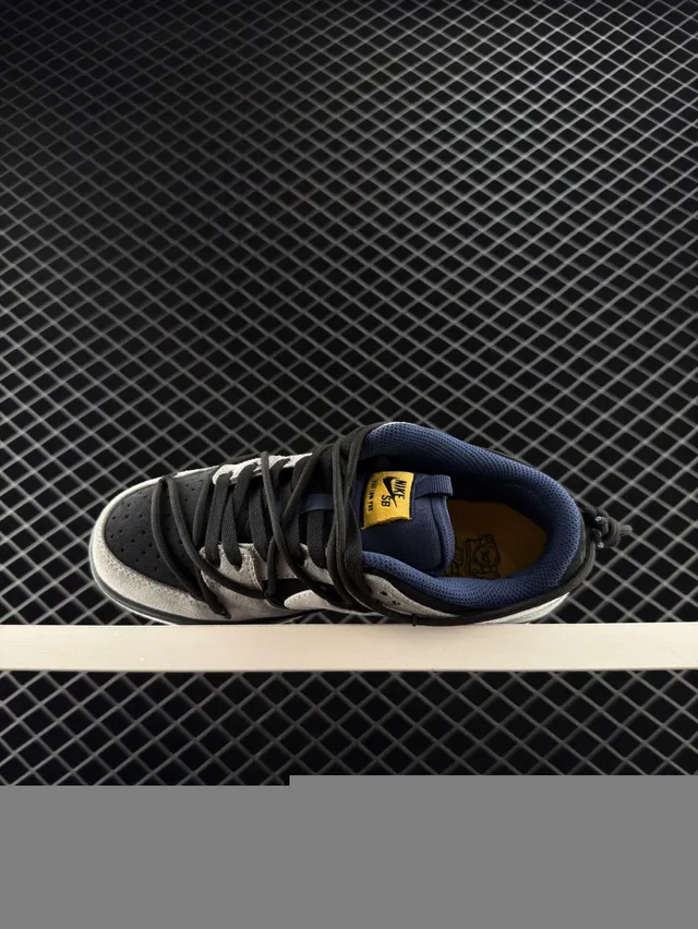 Nike SB Dunk Low Gray Black White Skateboard Shoes 4