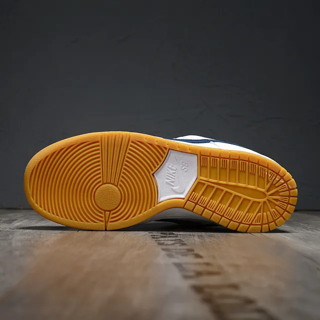Nike SB Dunk Low أحذية تزلج أبيض نافي غم 5
