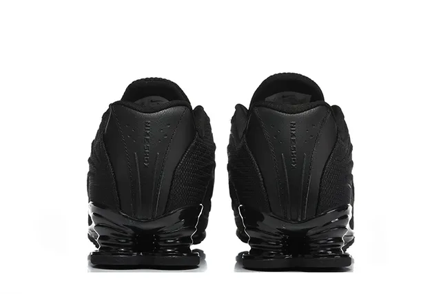 Nike Shox Classic Black Lifestyle Sneakers 4