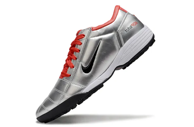 Nike Total 90 III Plata y Rojo Turf Zapatos de fútbol 4