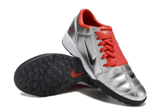 Nike Total 90 III Plata y Rojo Turf Zapatos de fútbol 5
