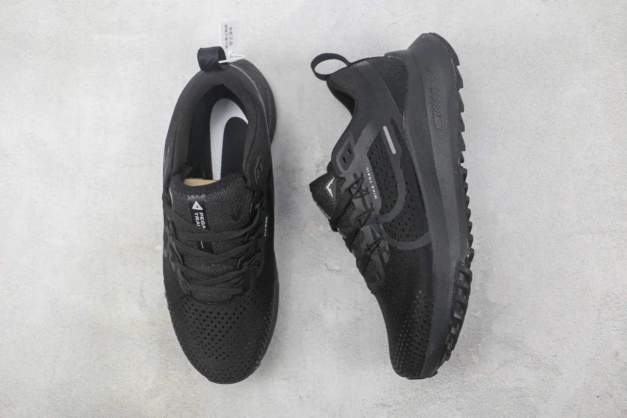 Nike Trail Black Gray Engineered Mesh Upper TPU Cage Overlays Running Shoes 3