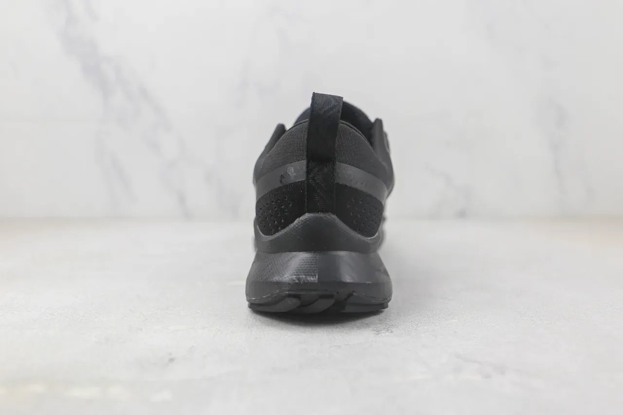 Nike Trail Black Gray Engineered Mesh Upper TPU Cage Overlays Running Shoes 9