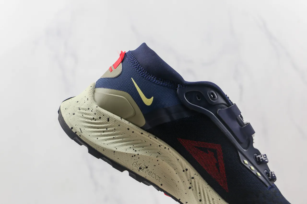 Nike Trail Navy Red Mesh Upper Bold Swoosh Running Shoes 5