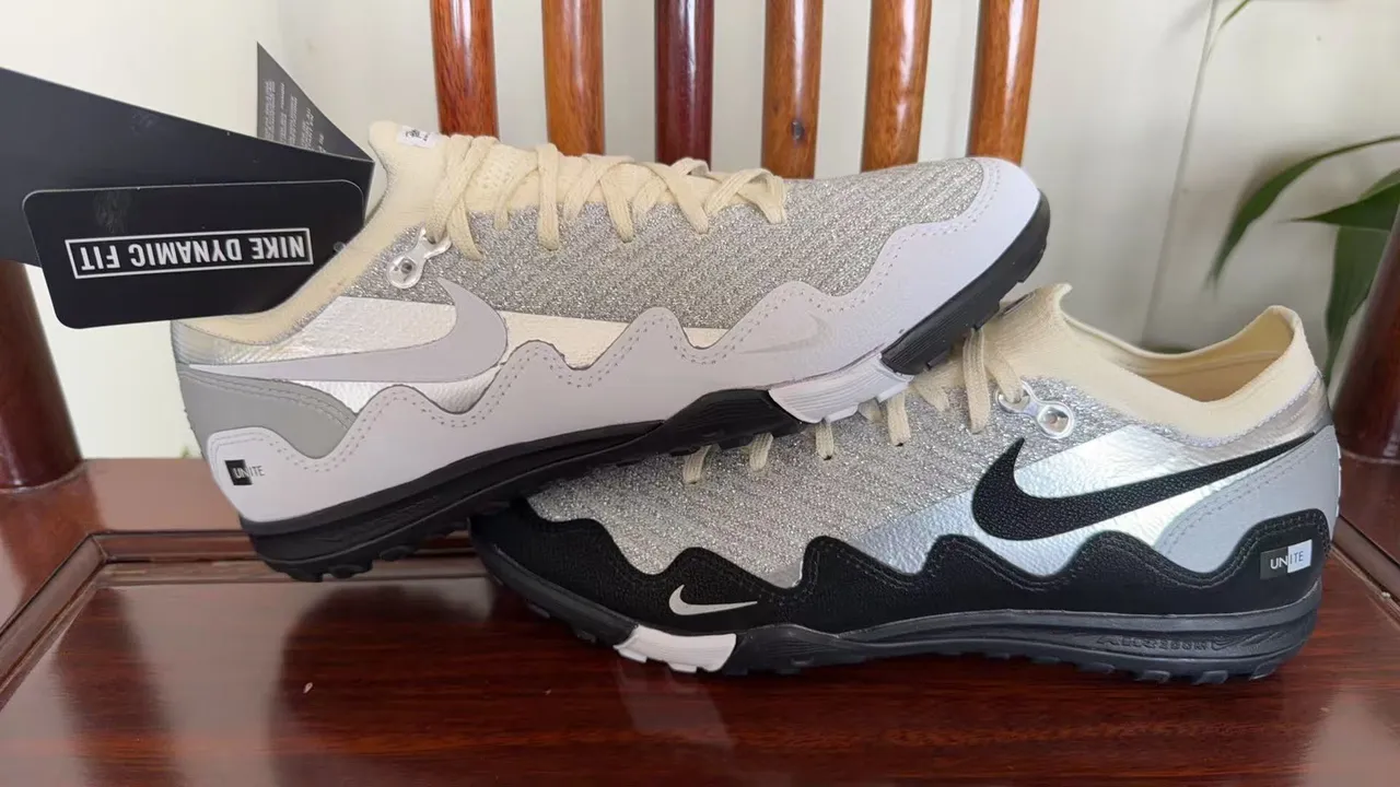 Nike Unite Silver Black Knit Upper Metallic Overlay Sneakers 9