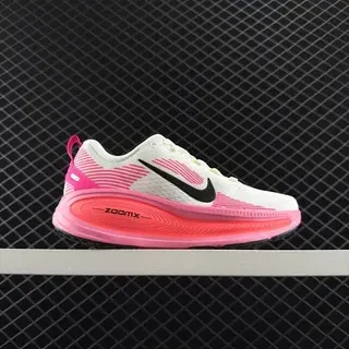 Nike VOMERO 18 blancas y rosadas zapatillas de correr