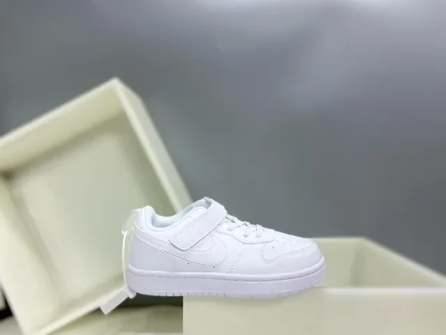 Nike White Black Low-Top Dual-Closure Lifestyle Sneakers 8