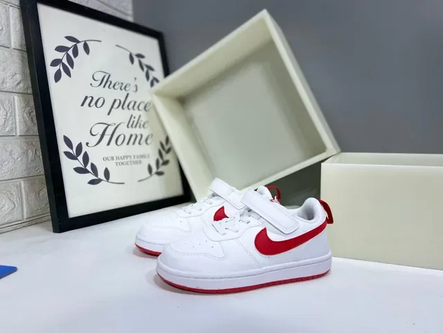 Nike White Black Low-Top Dual-Closure Lifestyle Sneakers 17