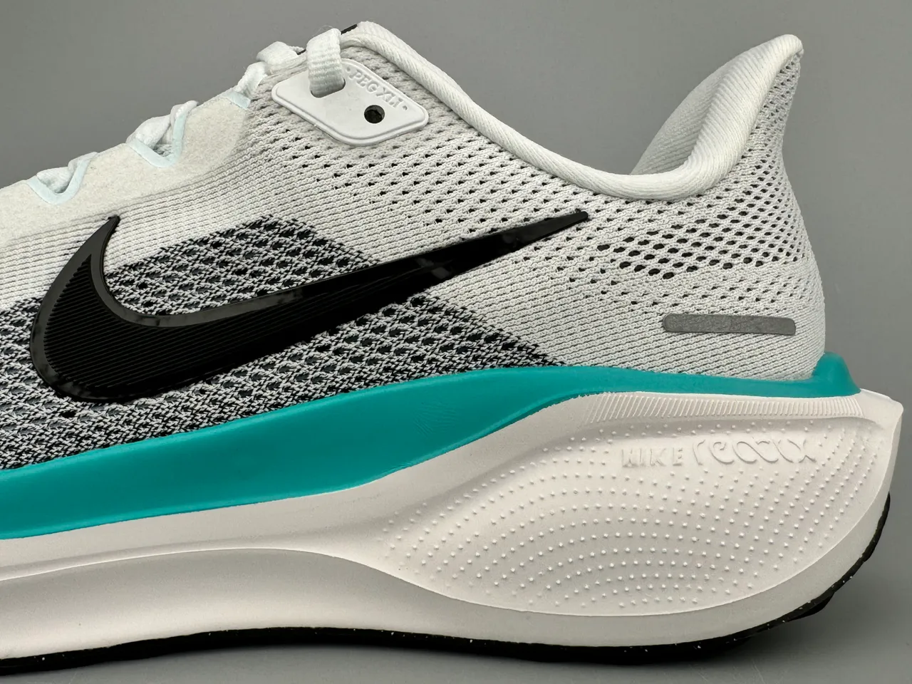 Nike White Blue Engineered Knit Upper Visible Air Zoom Unit Running Shoes 3