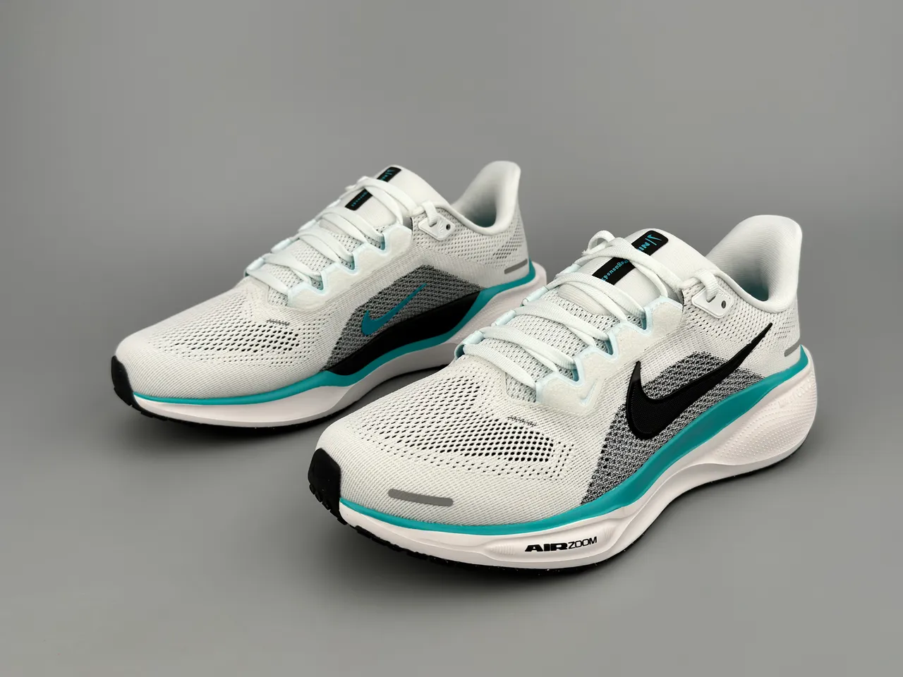Nike White Blue Engineered Knit Upper Visible Air Zoom Unit Running Shoes 7