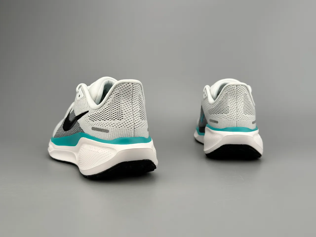 Nike White Blue Engineered Knit Upper Visible Air Zoom Unit Running Shoes 8