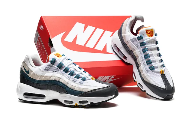 Nike White Blue Layered Mesh And Synthetic Upper Visible Air Cushioning Units Lifestyle Sneakers 2