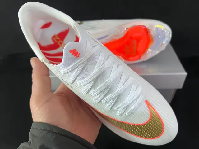 Nike White Gold Flyweave Knit Upper Transparent Iridescent Sole Firm-Ground Soccer Shoes 5