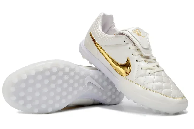 نيكي أبيض ذهبي كويلتد صناعي وجه علوي سوبربوزيشن Swoosh معدني تراف أحذية كرة القدم 4