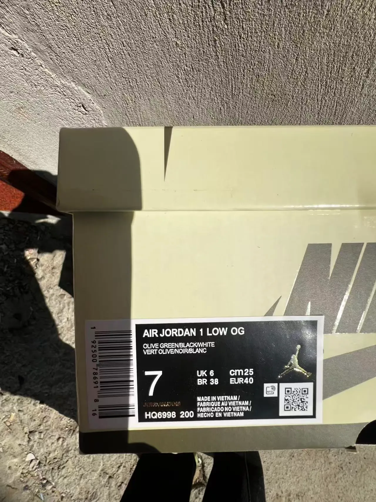Nike Tênis lifestyle branco cinza de baixo com painéis em couro-suede 10