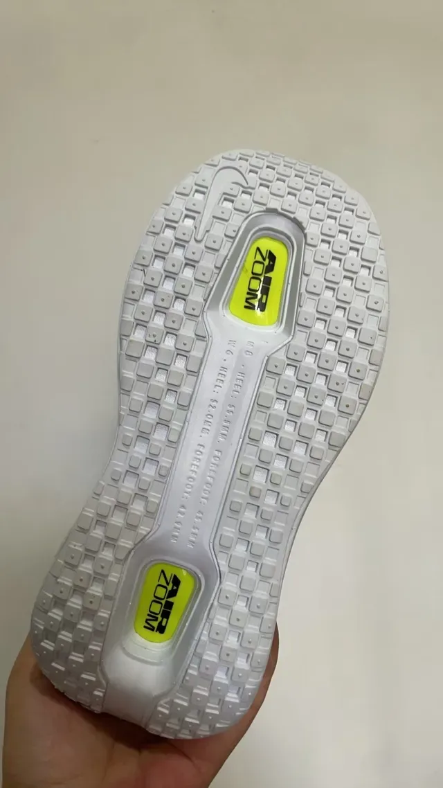 Nike Air Zoom Unit Chaussures de Running Blanc et Vert avec Upper en Maille Visible 4