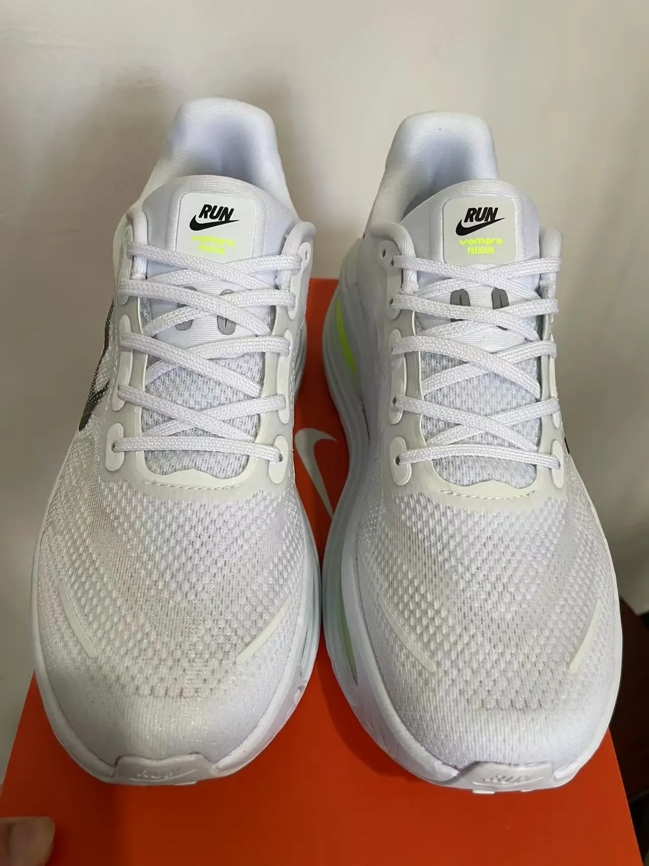 Nike Air Zoom Unit Chaussures de Running Blanc et Vert avec Upper en Maille Visible 6