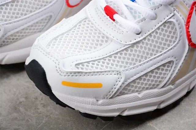 Nike White Multicolor Mesh Upper Layered Synthetic Overlays Running Shoes 15