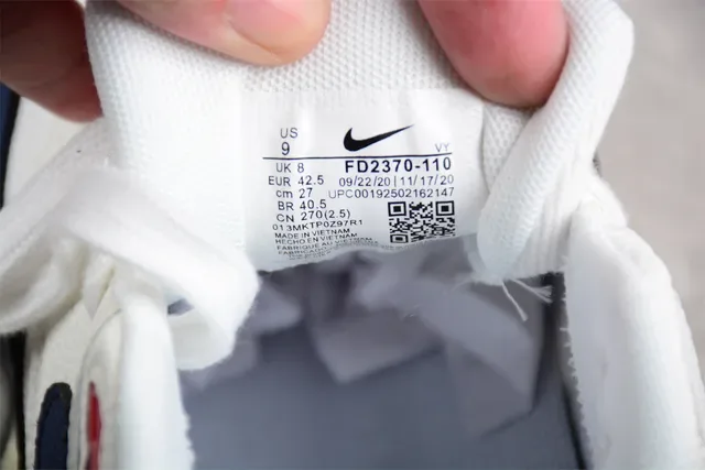 Nike White Navy Low-Top Layered Leather-Mesh Upper Lifestyle Sneakers 3