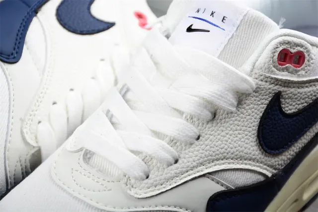 Nike White Navy Low-Top Layered Leather-Mesh Upper Lifestyle Sneakers 7