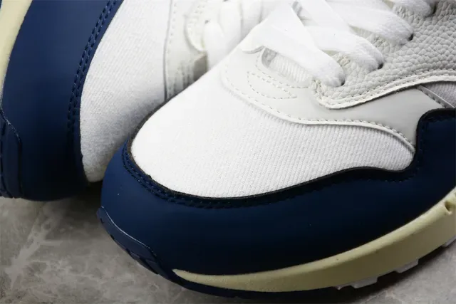 Nike White Navy Low-Top Layered Leather-Mesh Upper Lifestyle Sneakers 8