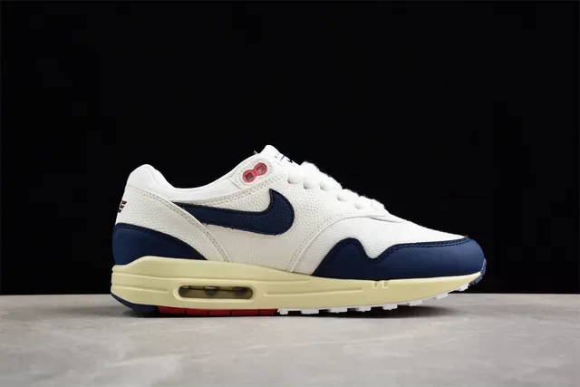Nike White Navy Low-Top Layered Leather-Mesh Upper Lifestyle Sneakers 11