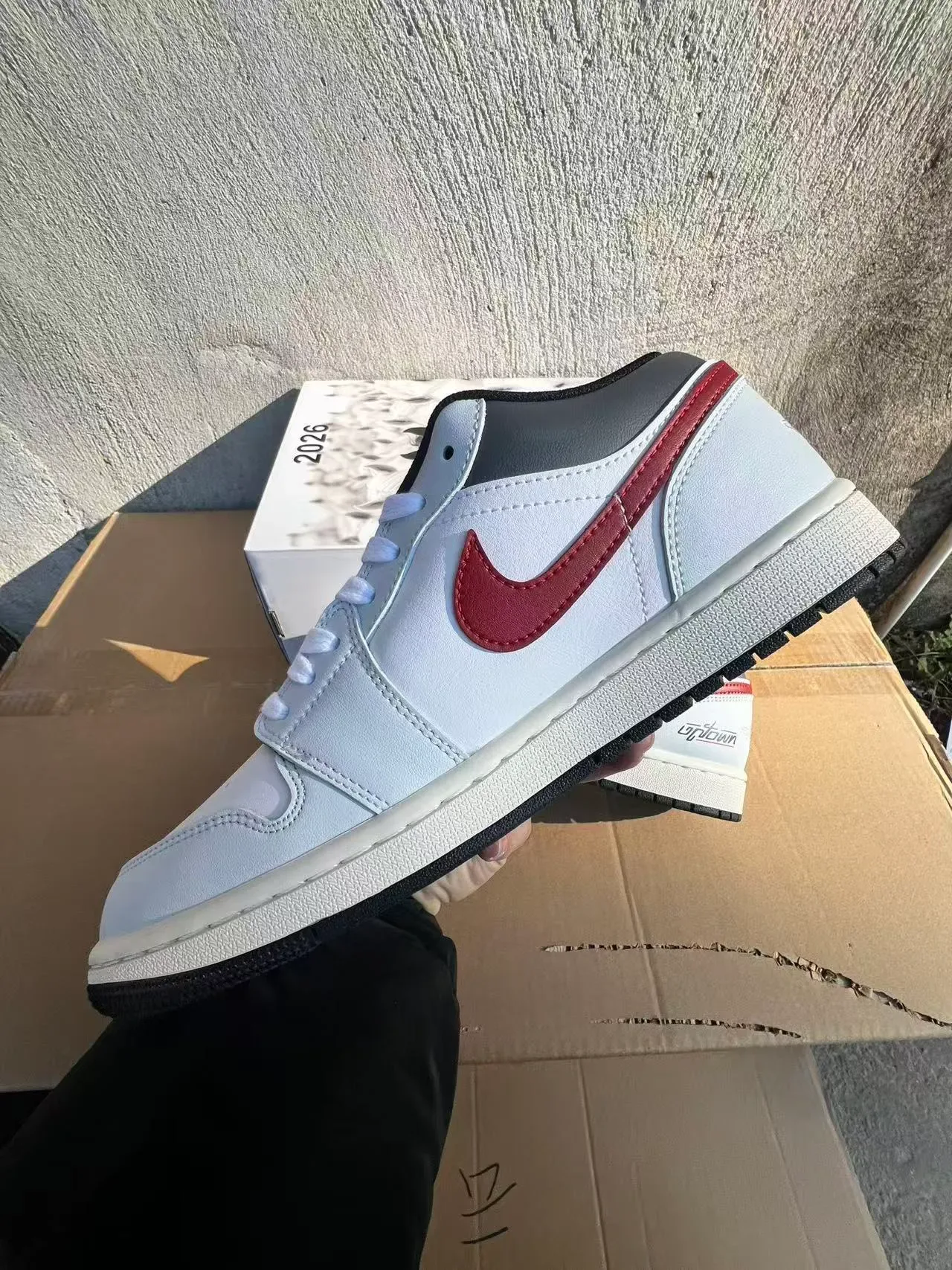 Nike أبيض أحمر low-top padded collar lifestyle sneakers 5