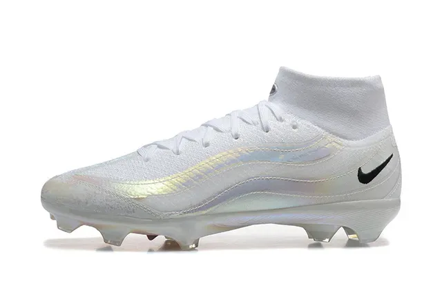 Nike Chaussures de football blanches transparentes hautes iridiscentes synthétiques pour terrain ferme 10