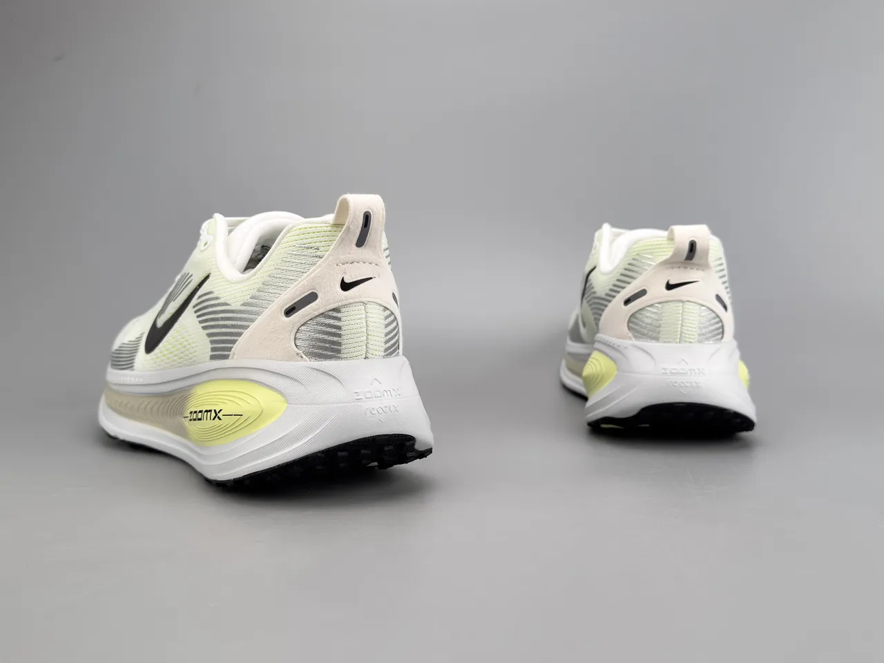 Nike White Yellow Engineered Knit Upper Wave-Pattern Overlays Running Shoes 4