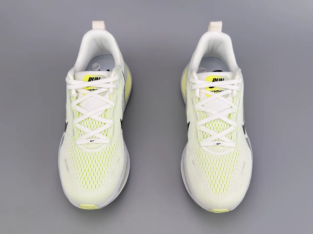 Nike White Yellow Engineered Knit Upper Wave-Pattern Overlays Running Shoes 5