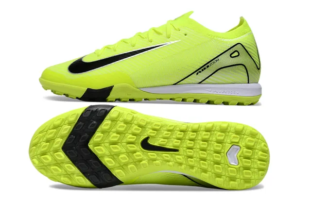 Nike Sapatos de futebol Turf com upper de knit neon amarelo e preto Swoosh e contraforte de calcanhar 6