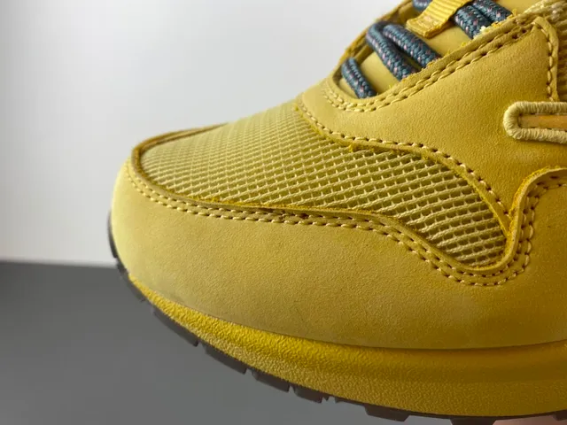 Nike Yellow Gray Low-Top Mesh-and-Synthetic Upper Lifestyle Sneakers 3