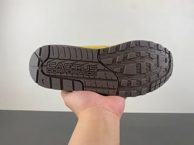 Nike Yellow Gray Low-Top Mesh-and-Synthetic Upper Lifestyle Sneakers 9