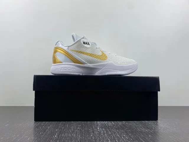 Nike Zoom Kobe IV White Gold Basketball Shoes 17