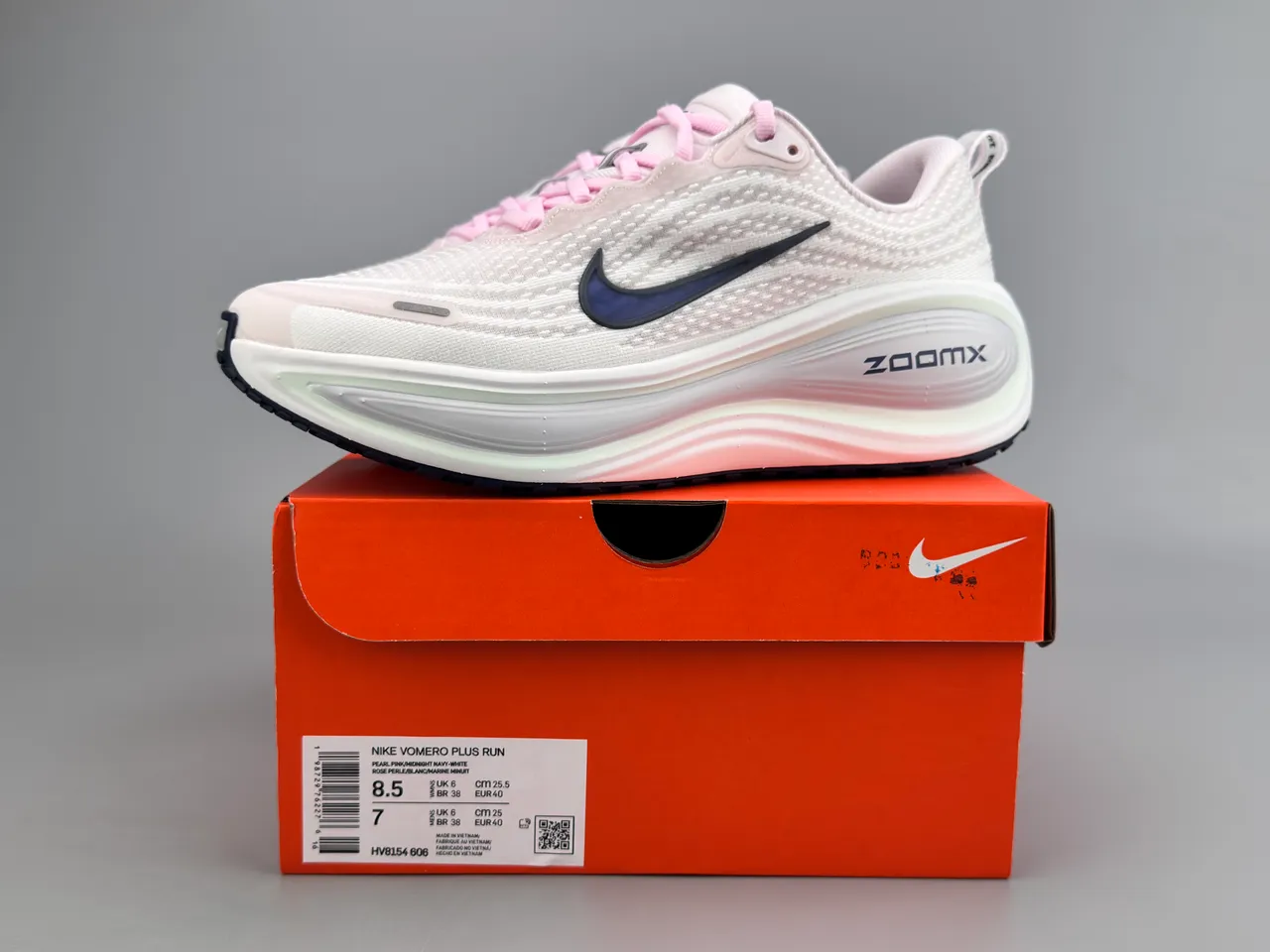 Nike ZoomX Invincible Run Pink Navy Tige en mesh ingénierie Semelle intermédiaire ondulée en couches Chaussures de course 2